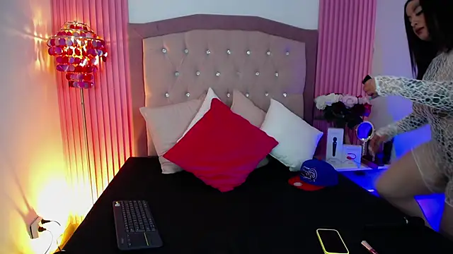 Erika Montoya online show from March 3, 2026, 12:33 pm