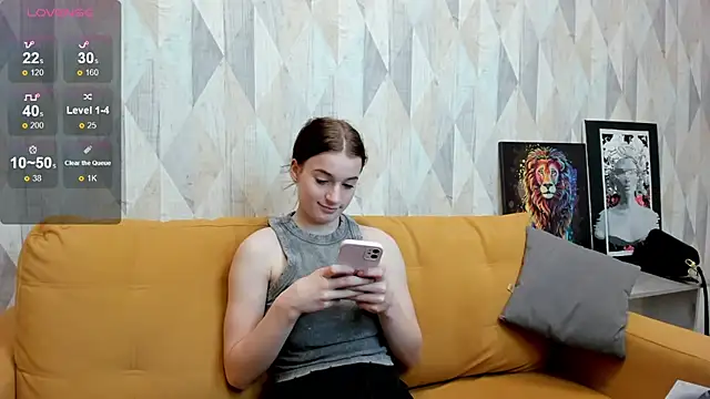 Snapshot of Stacey_Brown chatting on December 9, 2024, 5:18 am Stacey Brown online show from December 9, 2024, 5:18 am