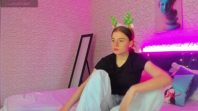 Snapshot of Stacey_Brown chatting on December 17, 2024, 4:56 am Stacey Brown online show from December 17, 2024, 4:56 am