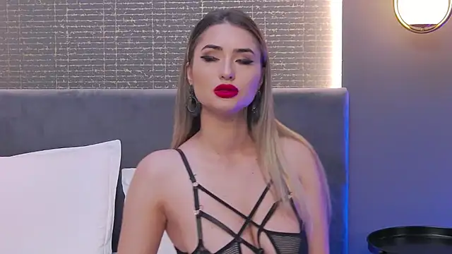 LoraDevine online show from January 17, 2025, 6:26 am