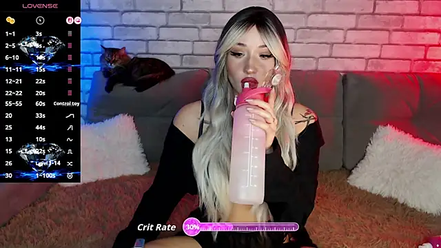 Snapshot of Eva_Evile chatting on April 3, 2026, 10:02 am Eva Evile online show from April 3, 2026, 10:02 am