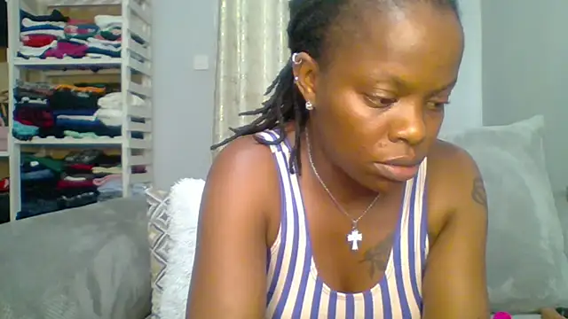 Snapshot of Petite_254 chatting on September 19, 2025, 12:17 pm Petite 254 online show from September 19, 2025, 12:17 pm