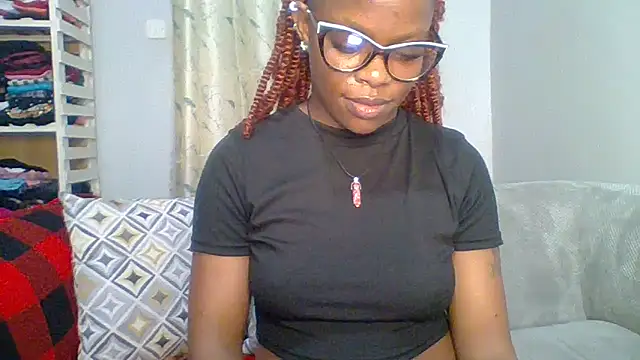 Snapshot of Petite_254 chatting on May 8, 2026, 11:48 am Petite 254 online show from May 8, 2026, 11:48 am
