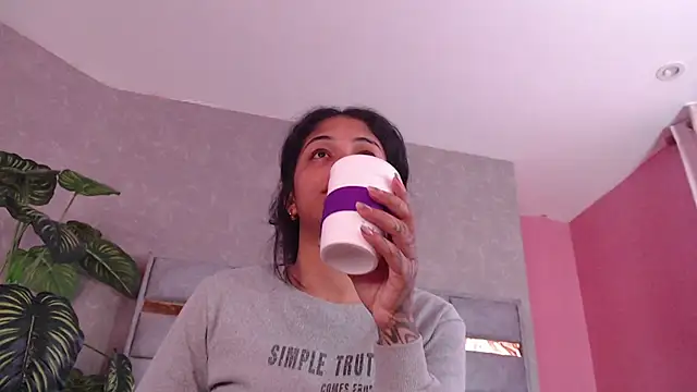 JuliaRose ks online show from September 23, 2025, 12:30 pm