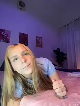 AlinaCarter online show from October 15, 2025, 11:49 pm