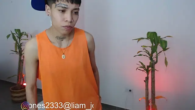 Jonesliam23 online show from December 13, 2024, 7:21 pm