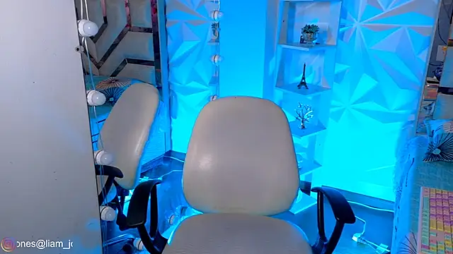 Snapshot of Jonesliam23 chatting on June 2, 2026, 8:00 pm Jonesliam23 online show from June 2, 2026, 8:00 pm