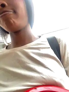 adaraSmiith online show from December 4, 2024, 7:34 pm