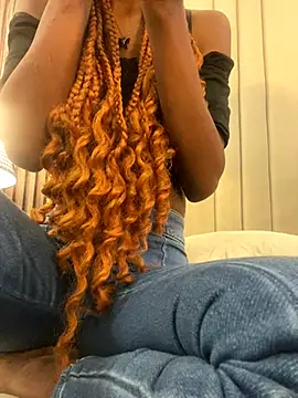 adaraSmiith online show from September 25, 2025, 12:31 pm