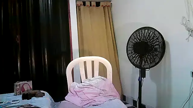 kimmiemm online show from March 23, 2025, 1:53 am