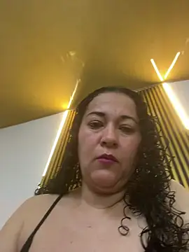 Snapshot of luisa_curli chatting on July 19, 2026, 9:07 pm luisa curli online show from July 19, 2026, 9:07 pm