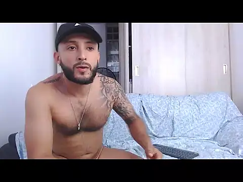 Snapshot of Sanit_Di chatting on July 14, 2026, 10:37 pm Sanit Di online show from July 14, 2026, 10:37 pm
