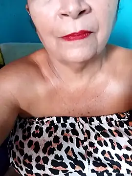 Snapshot of naysi chatting on October 13, 2025, 3:45 pm naysi online show from October 13, 2025, 3:45 pm