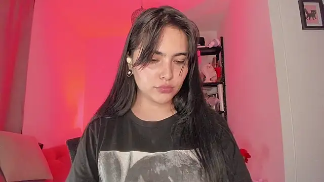 Snapshot of sol__angel chatting on February 24, 2025, 5:43 am sol angel online show from February 24, 2025, 5:43 am