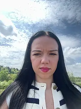 Vanesskaa online show from May 8, 2026, 11:26 am