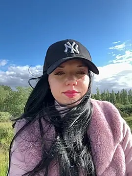 Vanesskaa online show from May 12, 2026, 4:48 pm