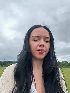 Vanesskaa online show from June 17, 2026, 1:12 pm