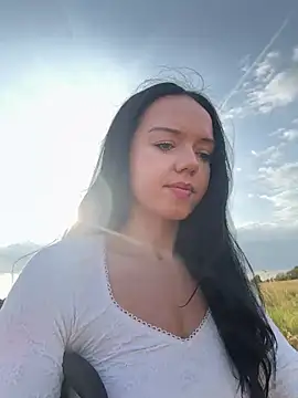 Vanesskaa online show from July 23, 2026, 5:55 pm