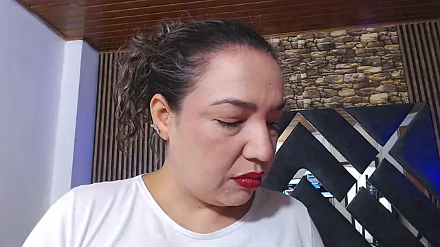 marie hss online show from November 28, 2025, 7:49 pm