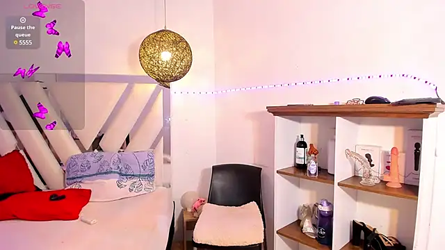 Snapshot of rose_scottt chatting on February 21, 2025, 2:48 pm rose scottt online show from February 21, 2025, 2:48 pm