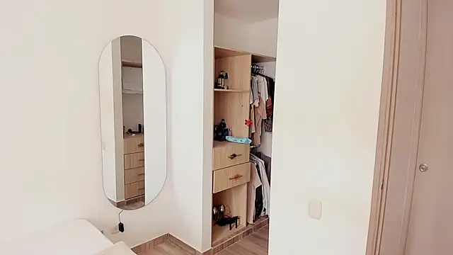 Snapshot of rose_scottt chatting on November 11, 2025, 5:13 pm rose scottt online show from November 11, 2025, 5:13 pm