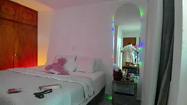 Snapshot of Jordyrodriiguez chatting on February 27, 2025, 2:32 am Jordyrodriiguez online show from February 27, 2025, 2:32 am