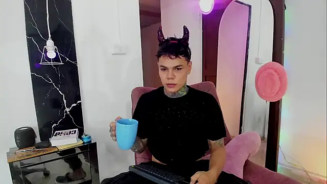 Snapshot of Jordyrodriiguez chatting on October 31, 2025, 10:22 pm Jordyrodriiguez online show from October 31, 2025, 10:22 pm