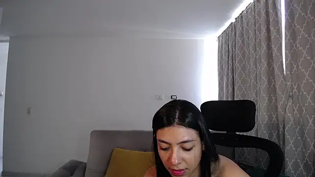 Liissa cute  online show from February 4, 2025, 3:15 pm