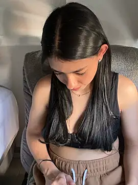 Liissa cute  online show from March 13, 2026, 8:37 pm