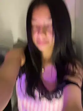 Liissa cute  online show from April 26, 2026, 5:49 am