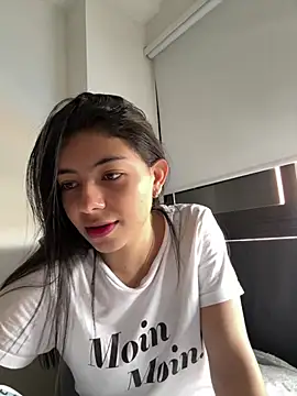 Liissa cute  online show from June 11, 2026, 8:18 pm