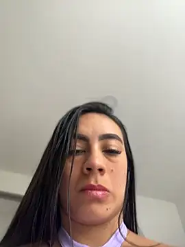 Snapshot of LauraCadwell chatting on June 23, 2026, 12:36 pm LauraCadwell online show from June 23, 2026, 12:36 pm