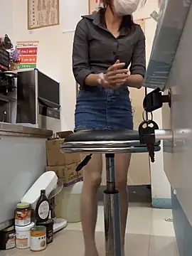 andii-1 online show from September 30, 2025, 2:05 am