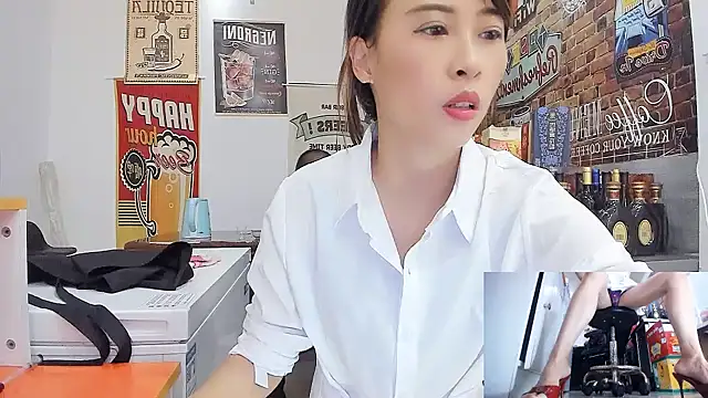 Snapshot of andii-1 chatting on July 30, 2026, 1:37 am andii-1 online show from July 30, 2026, 1:37 am