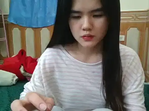 Yin-girl online show from January 3, 2025, 11:57 am