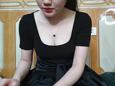 Yin-girl online show from March 9, 2025, 6:06 am