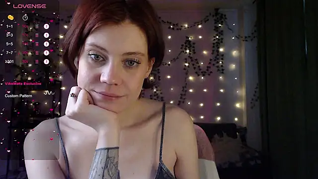 Snapshot of Your_Corvus chatting on December 6, 2024, 9:32 am Your Corvus online show from December 6, 2024, 9:32 am