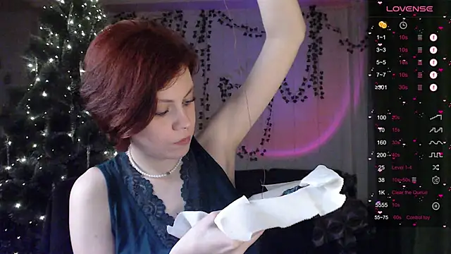 Snapshot of Your_Corvus chatting on December 10, 2024, 1:11 pm Your Corvus online show from December 10, 2024, 1:11 pm