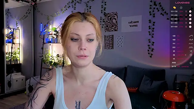 Snapshot of Your_Corvus chatting on April 1, 2026, 9:21 am Your Corvus online show from April 1, 2026, 9:21 am