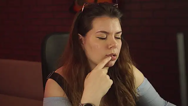 KeytSilvas online show from February 11, 2025, 2:35 pm