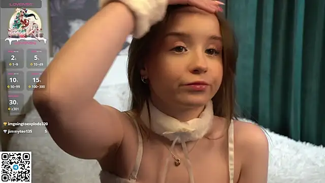 Snapshot of RenetTolken chatting on January 5, 2025, 8:10 pm RenetTolken online show from January 5, 2025, 8:10 pm