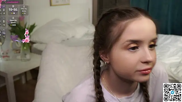 Snapshot of RenetTolken chatting on March 8, 2025, 8:14 pm RenetTolken online show from March 8, 2025, 8:14 pm