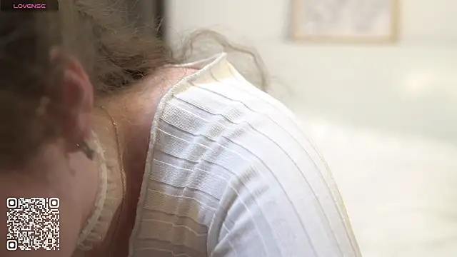 Snapshot of RenetTolken chatting on March 22, 2025, 11:20 pm RenetTolken online show from March 22, 2025, 11:20 pm