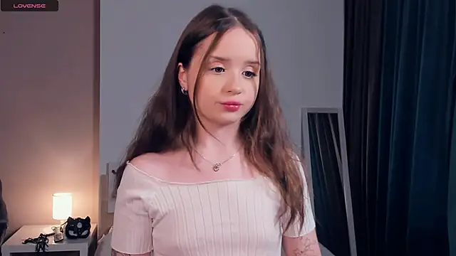 Snapshot of RenetTolken chatting on October 8, 2025, 9:18 am RenetTolken online show from October 8, 2025, 9:18 am