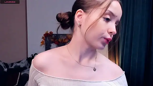 Snapshot of RenetTolken chatting on October 25, 2025, 9:17 am RenetTolken online show from October 25, 2025, 9:17 am