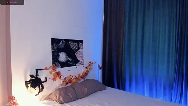 Snapshot of RenetTolken chatting on October 31, 2025, 9:43 am RenetTolken online show from October 31, 2025, 9:43 am