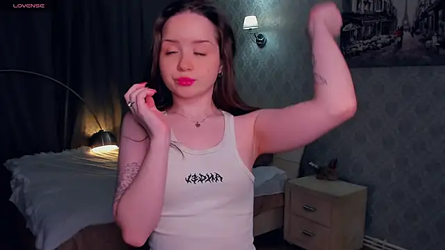 Snapshot of RenetTolken chatting on November 30, 2025, 9:46 am RenetTolken online show from November 30, 2025, 9:46 am