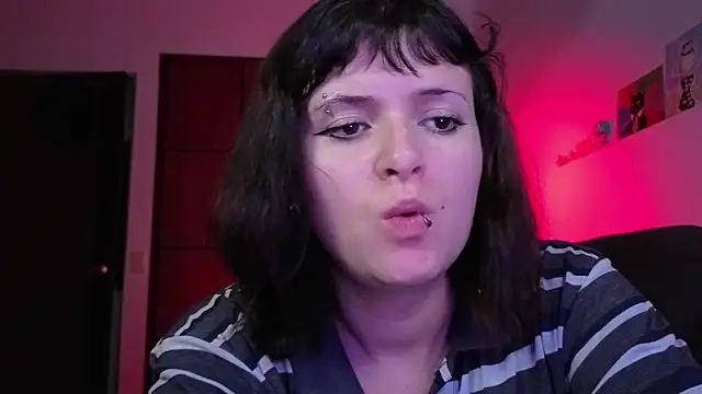 Snapshot of NEXT_DOOR_GIRL_ chatting on May 28, 2026, 10:51 pm NEXT DOOR GIRL online show from May 28, 2026, 10:51 pm