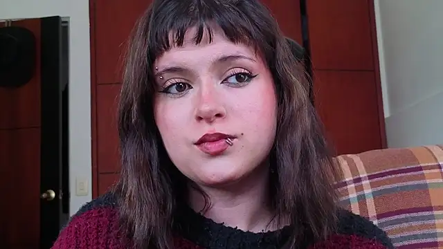 Snapshot of NEXT_DOOR_GIRL_ chatting on July 3, 2026, 8:59 pm NEXT DOOR GIRL online show from July 3, 2026, 8:59 pm