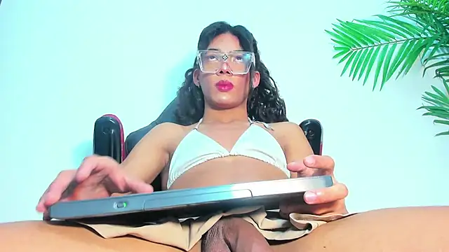 Briyit Doll online show from February 1, 2025, 6:00 am